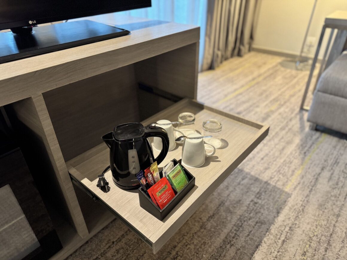 Hyatt Place Bangkok Room Setting 3