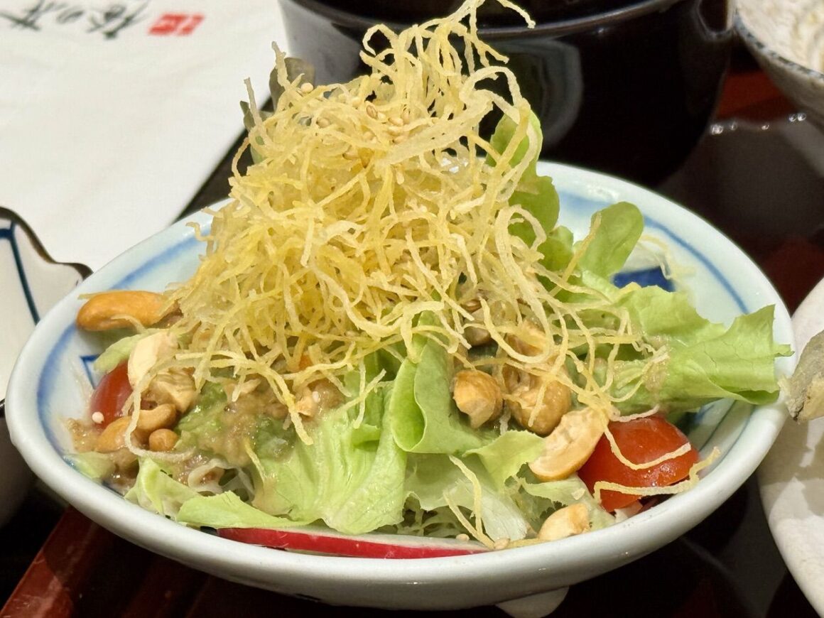 Umenohana Thonglor Salad