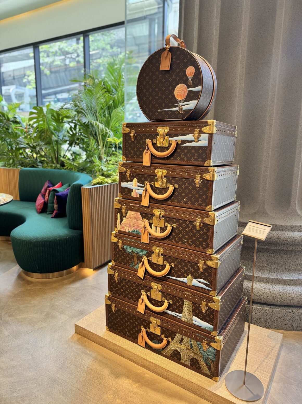 LV THE PLACE BANGKOK Decoration