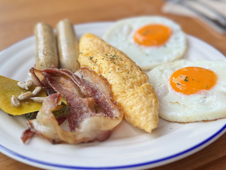 Tint of Blue Hotel Breakfast